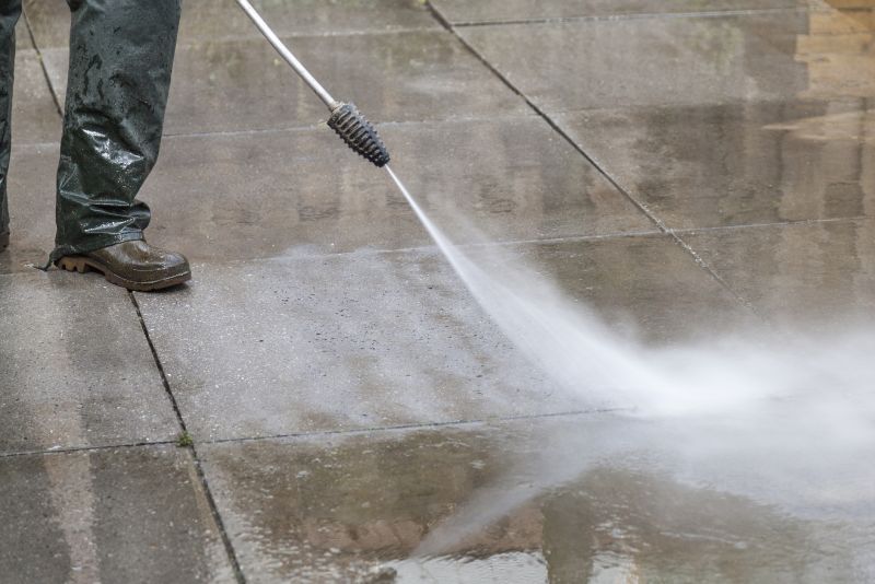 Driveway and Sidewalk Cleaning